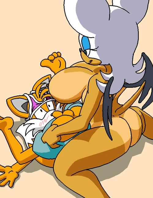 rouge the bat+tails