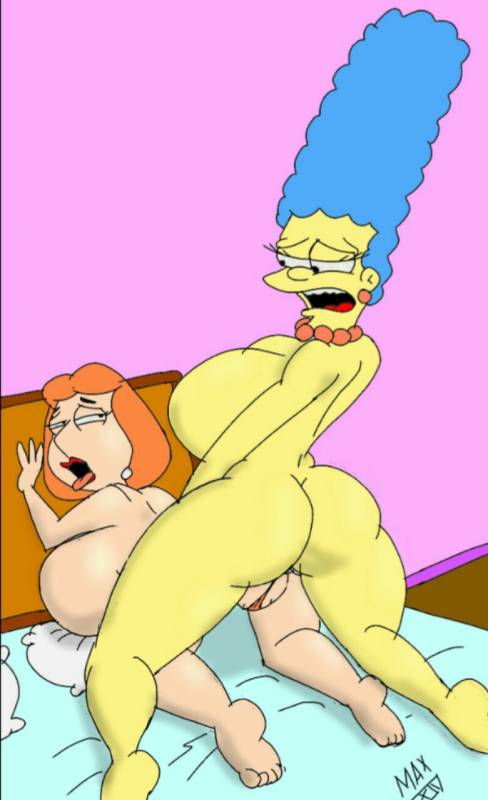 lois griffin+marge simpson